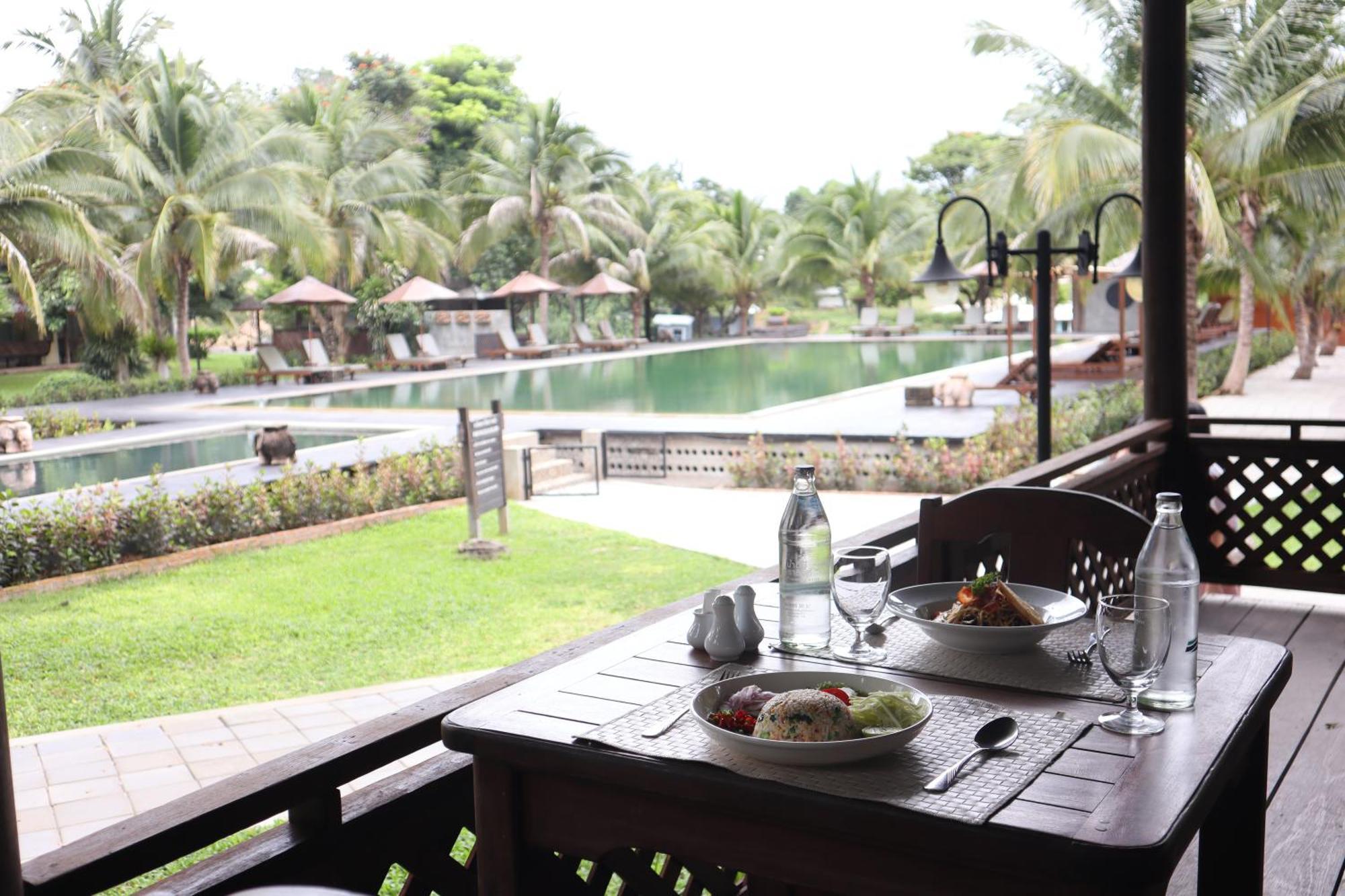 Royal River Kwai Resort And Spa Kanchanaburi Exterior photo